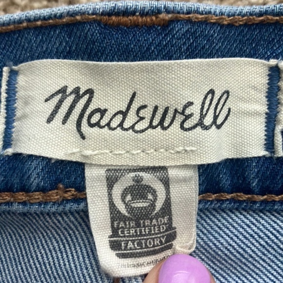 Madewell 11” Roadtripper High Waisted Blue Long Cut Off Jean Shorts Size 28 - Picture 3 of 11